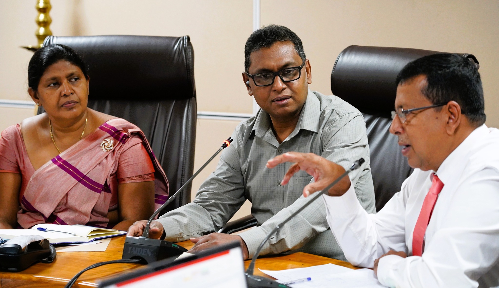 100 Samurdhi Suwa Bojunhals to Empower Low-Income Communities